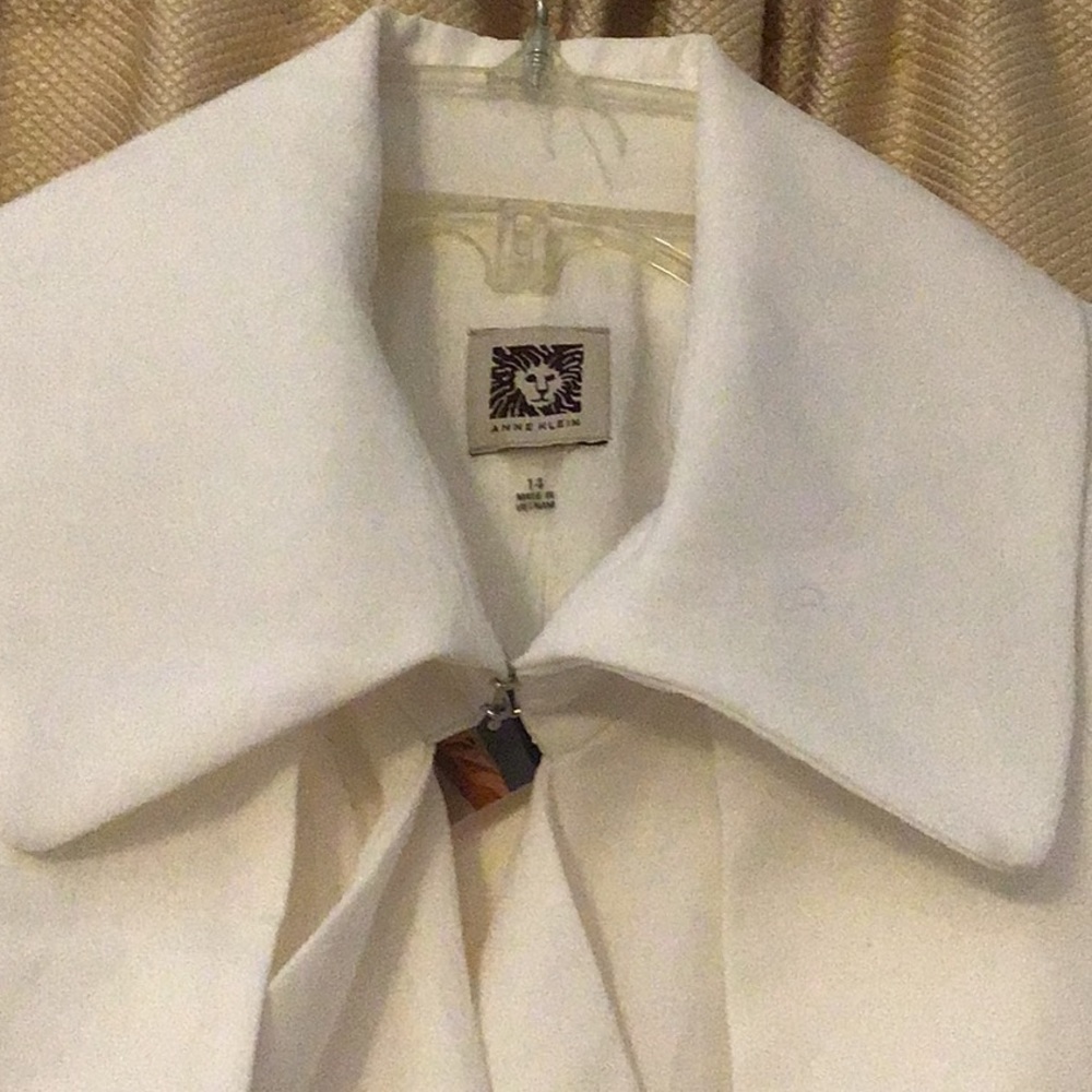 75% OFF! New ANNE KLEIN Short Trench Jacket